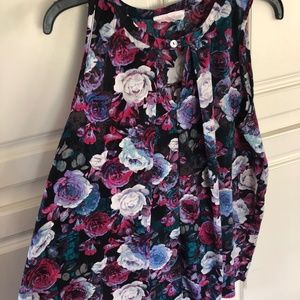 Peach Love Tunic.  Beautiful floral.  Sleeveless size medium.